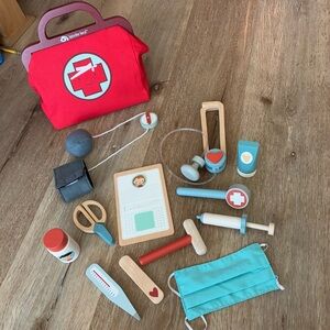 Tender Leaf Wooden Doctor Medical Play Set Kids Toy w/ Bag